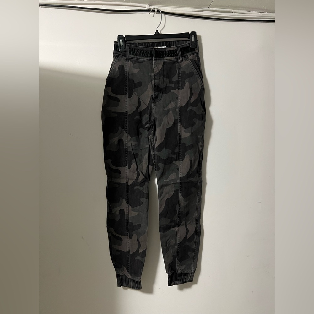 Hollister women’s Black and Gray Cargo Pants